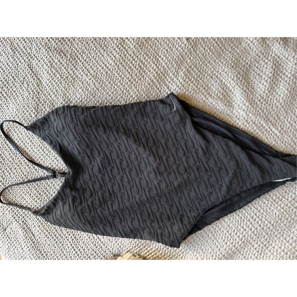 NWT- Nike Terrycloth Embossed Swoosh One-Piece Swimsuit- size Small - Picture 14 of 14